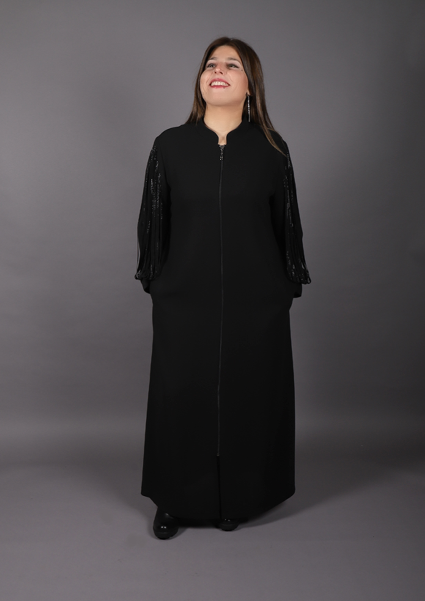 Robe noir avec strass 