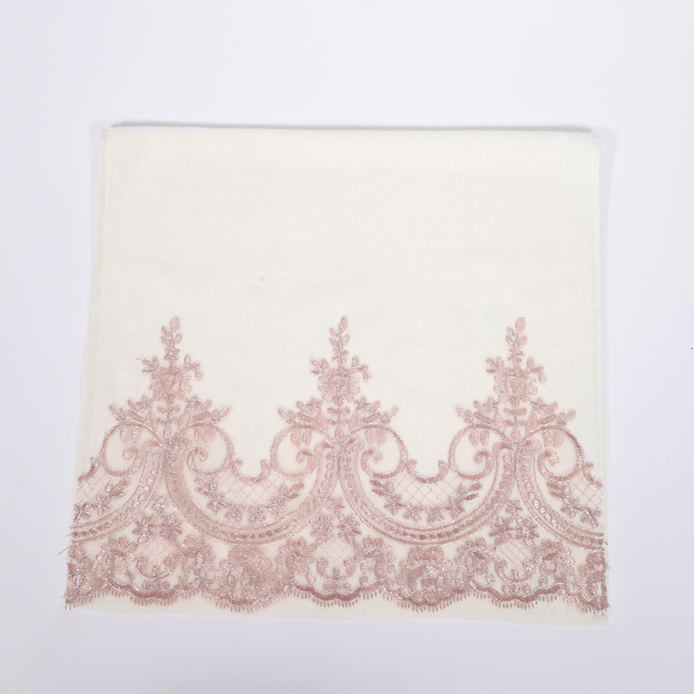 Serviette à motif rose