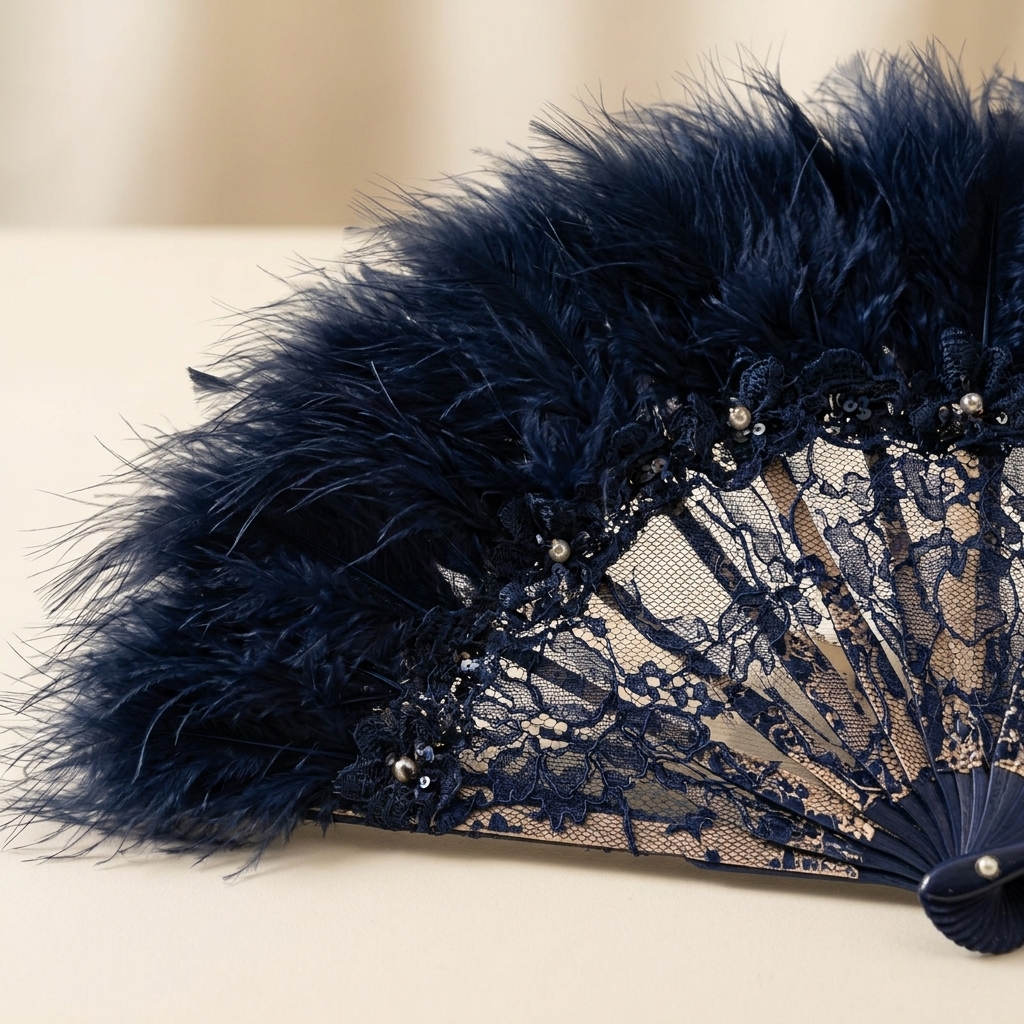 Éventail de Soirée en Dentelle et Plumes Bleu Nuit